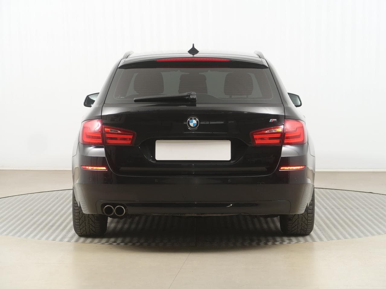 2013 BMW 5-Series - 11