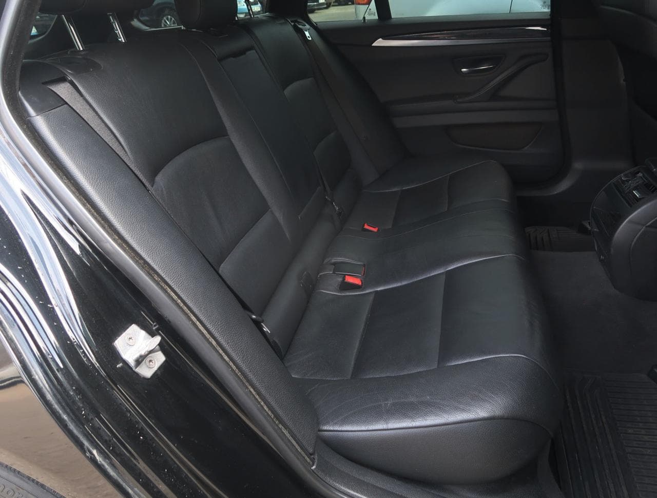 2013 BMW 5-Series - 25