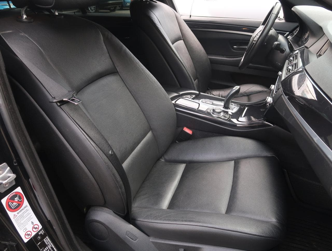 2013 BMW 5-Series - 23