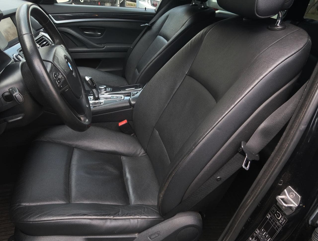 2013 BMW 5-Series - 31