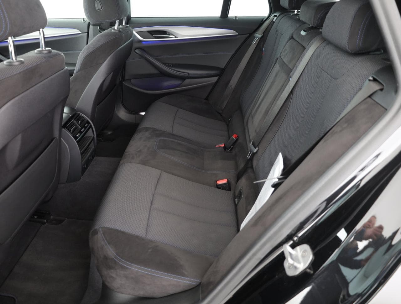 2017 BMW 5-Series - 23