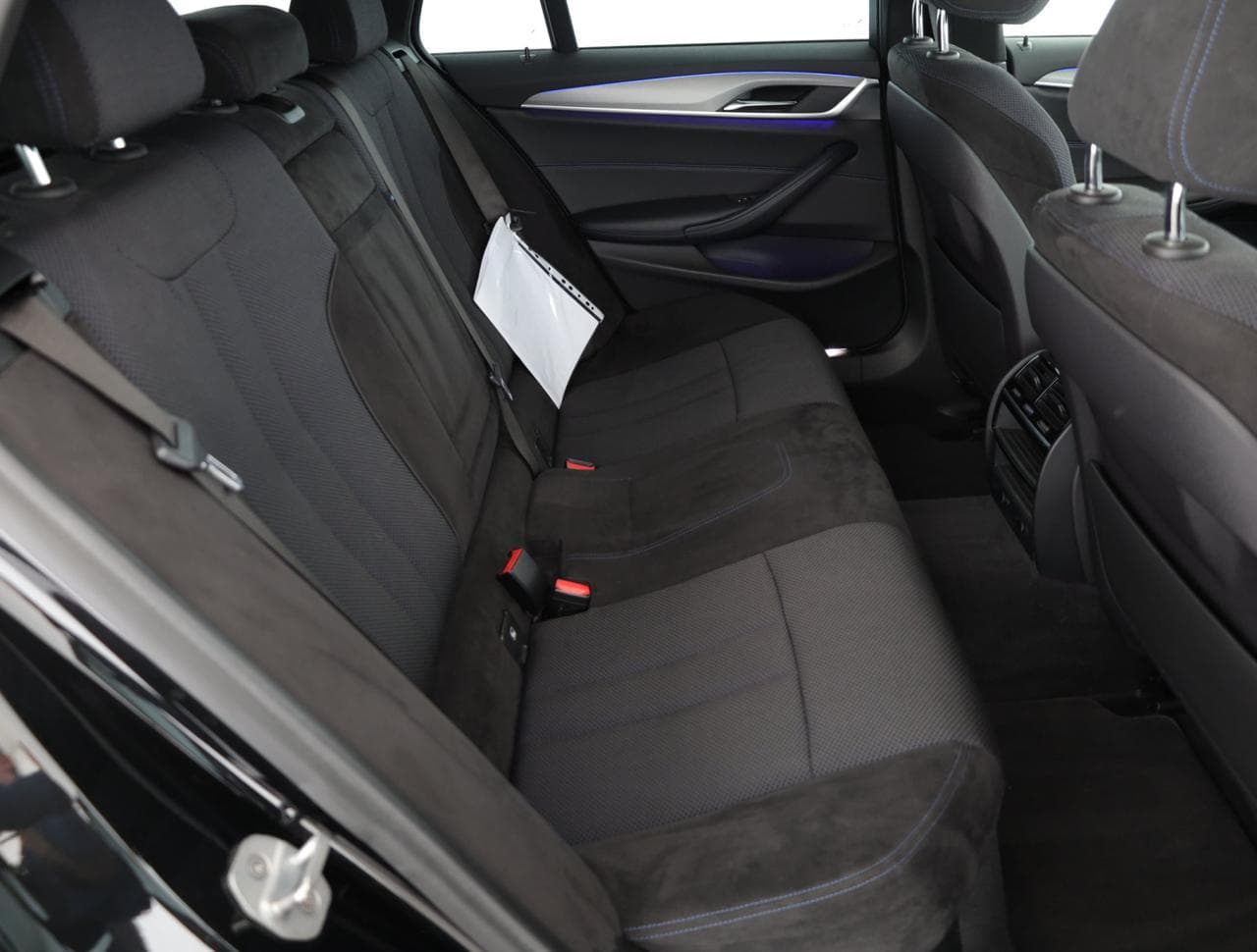 2017 BMW 5-Series - 21