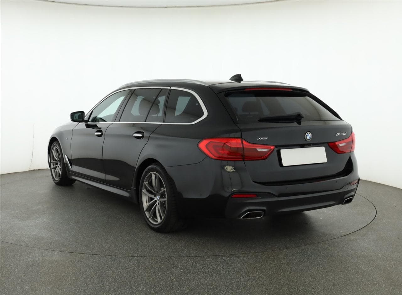 2017 BMW 5-Series - 9