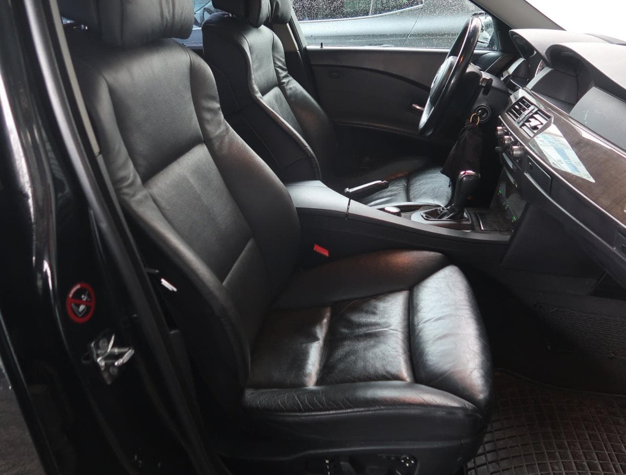 2005 BMW 5-Series - 23