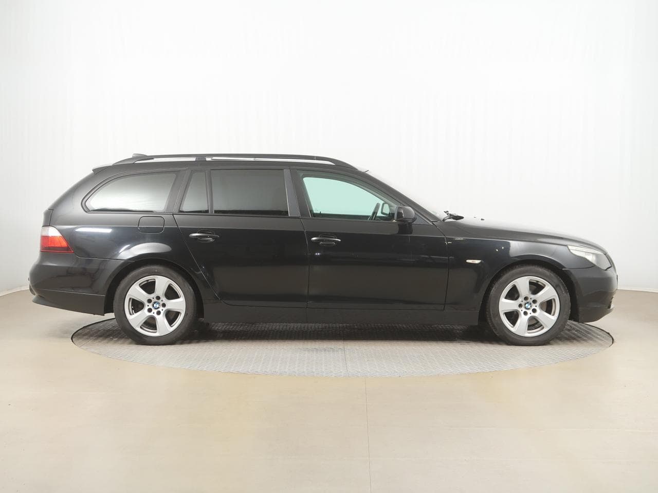 2005 BMW 5-Series - 15