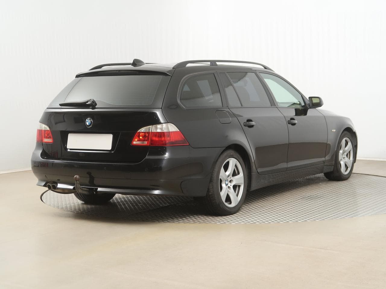 2005 BMW 5-Series - 13