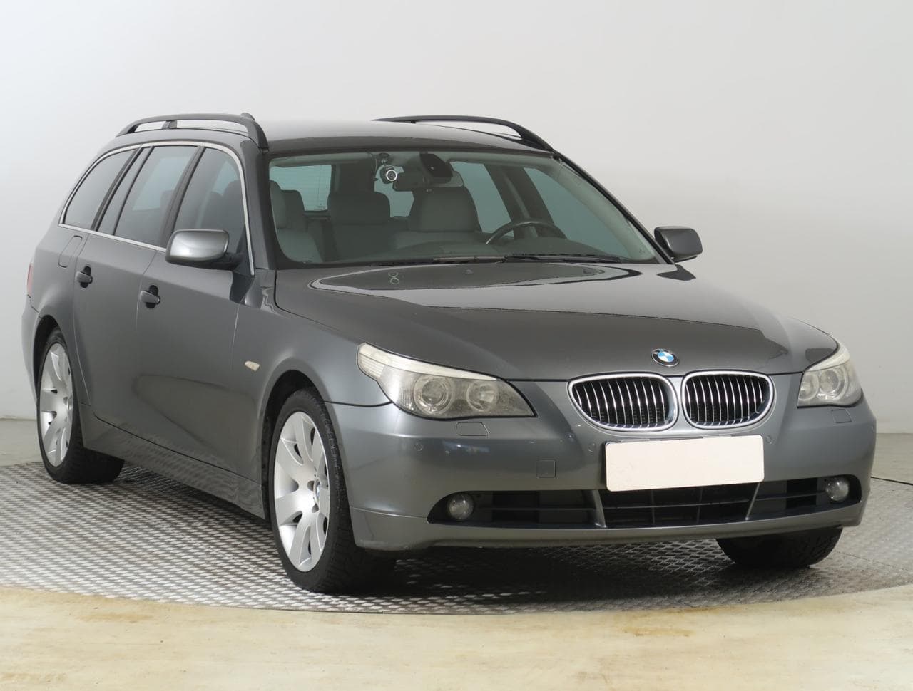 BMW Řada 5 525i 160kW kombi