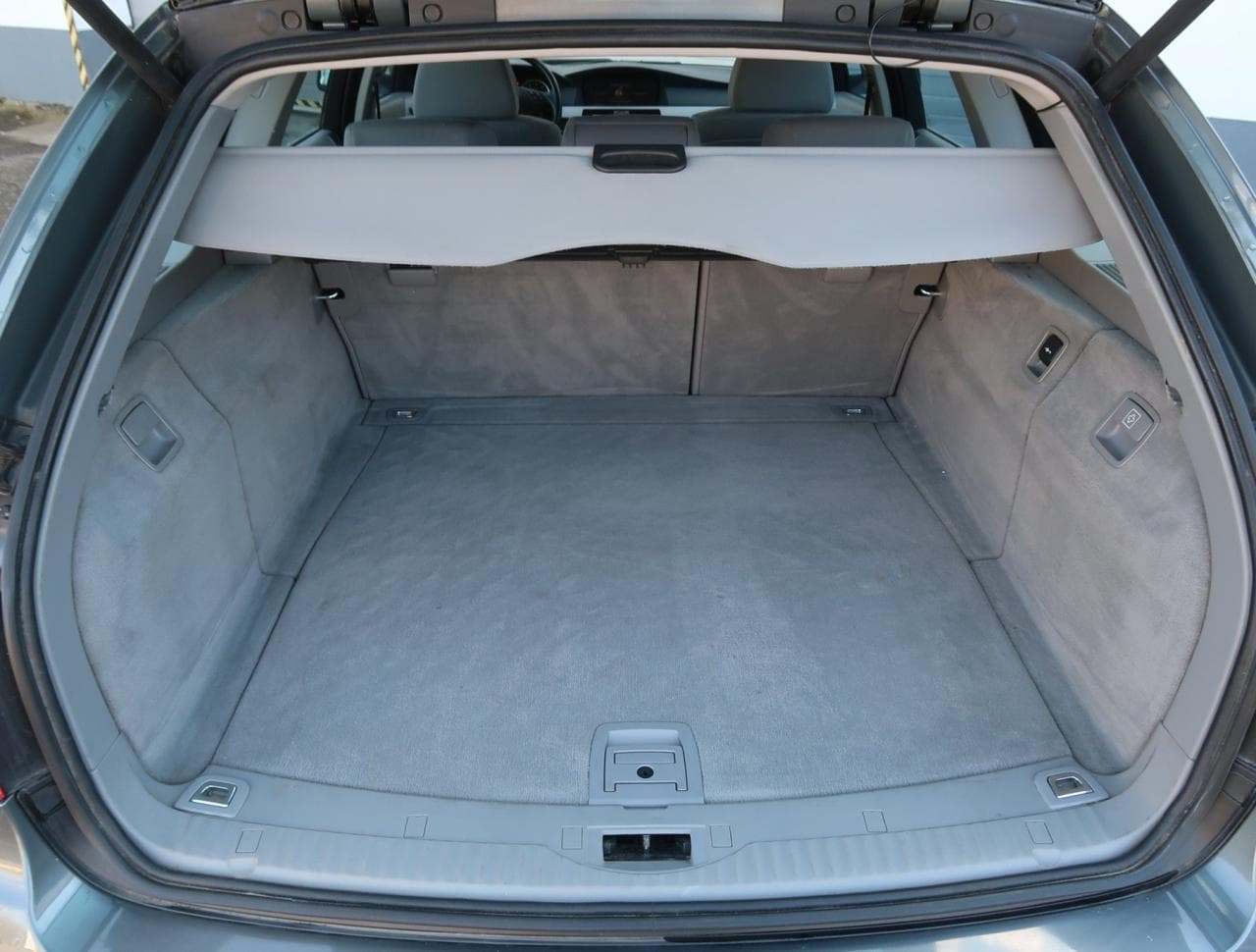 2006 BMW 5-Series - 39