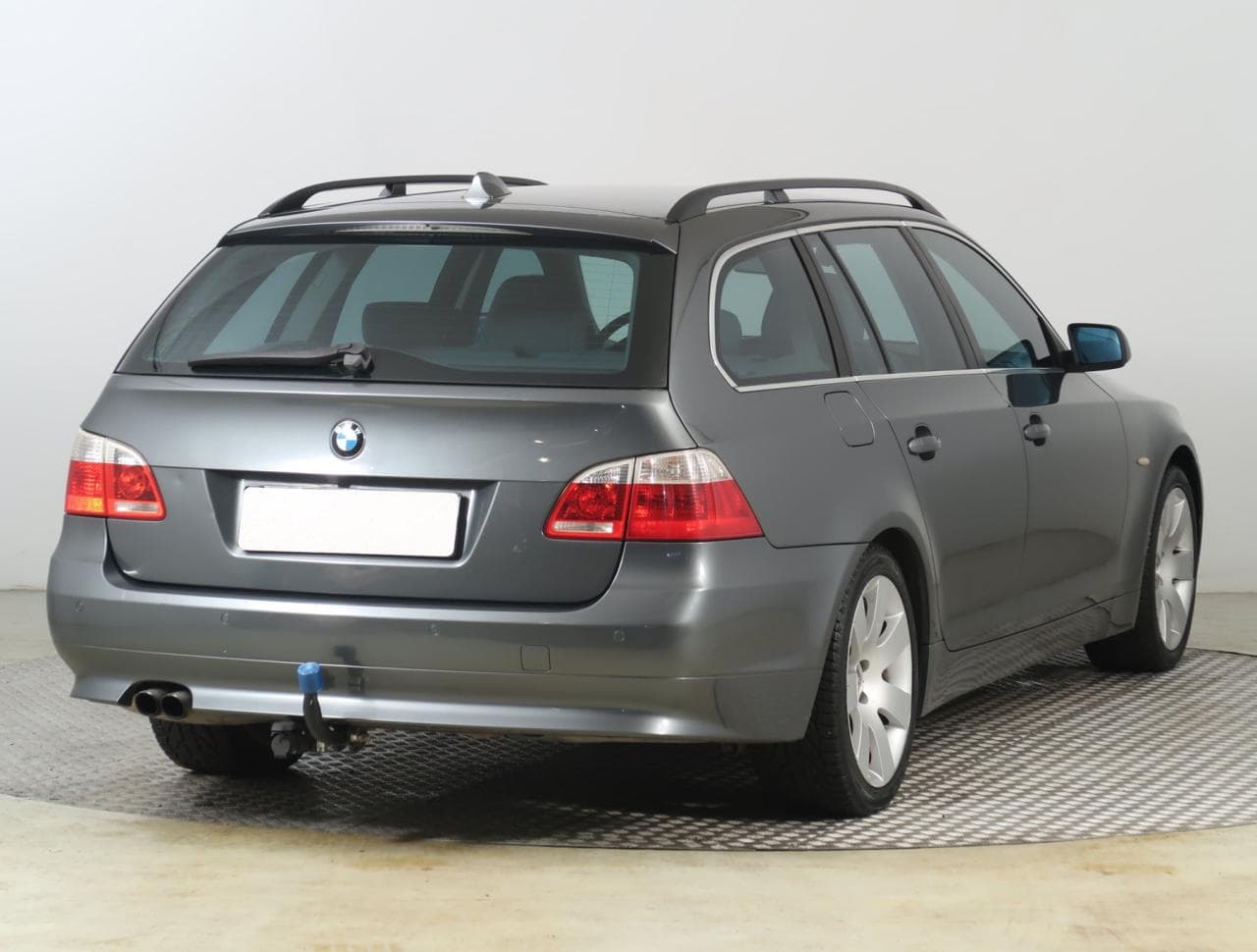2006 BMW 5-Series - 13