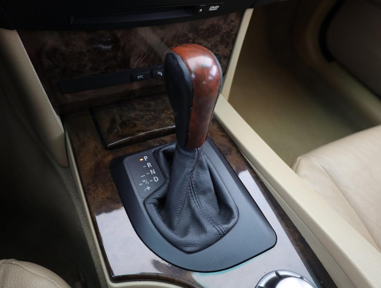 2005 BMW 5-Series - 33