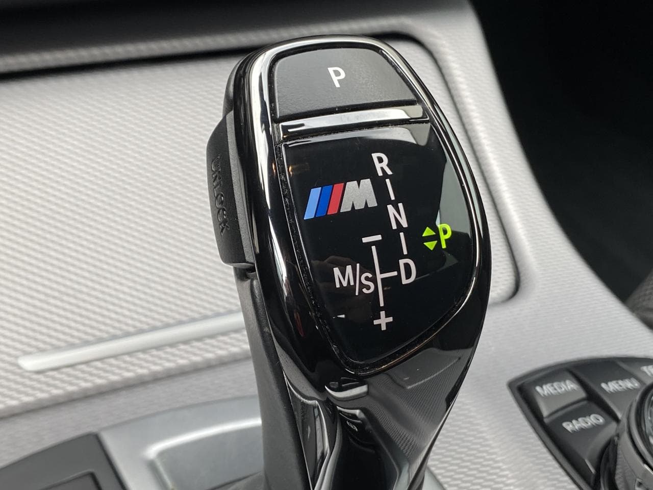 2014 BMW 5-Series - 33