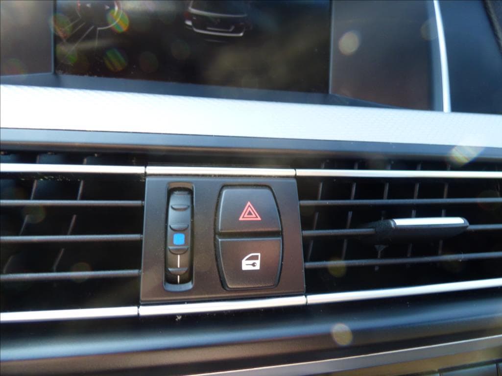 2016 BMW 5-SERIES - 20