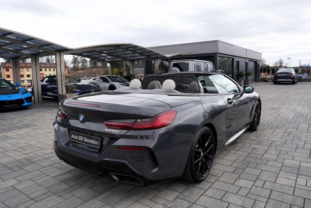 2020 BMW 8-SERIES - 12