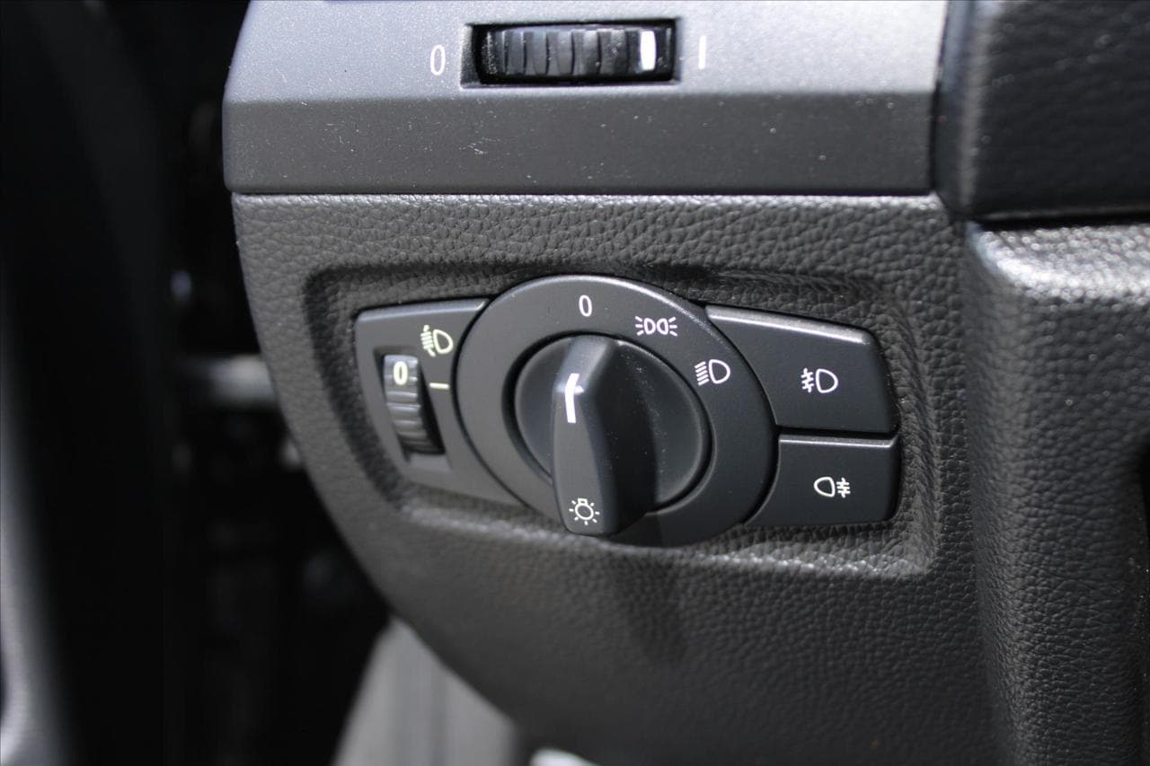 2009 BMW 1-SERIES - 20