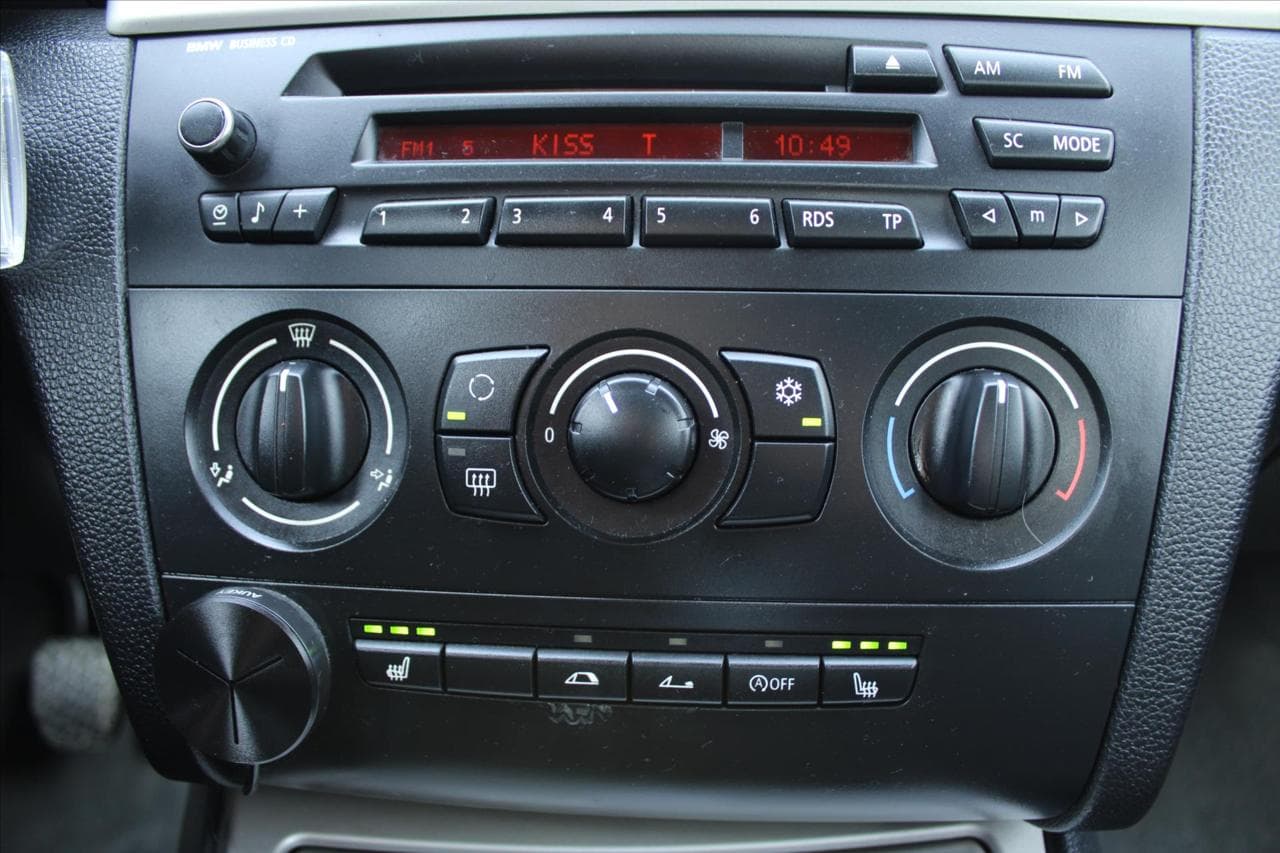2009 BMW 1-SERIES - 18