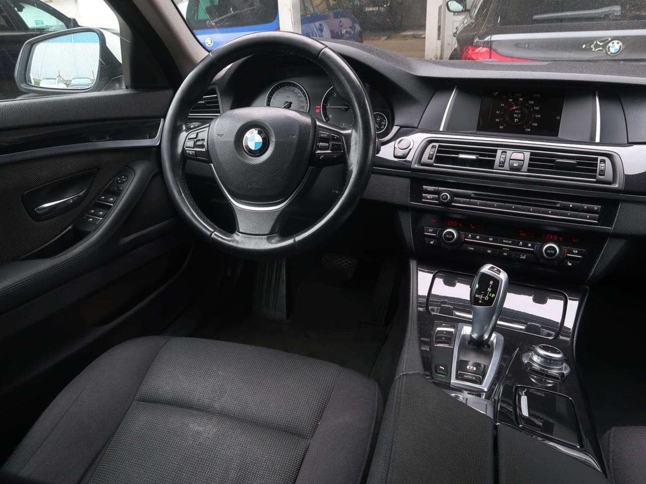 2015 BMW 5-SERIES - 9