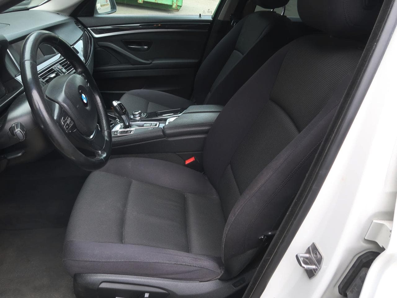 2015 BMW 5-SERIES - 16