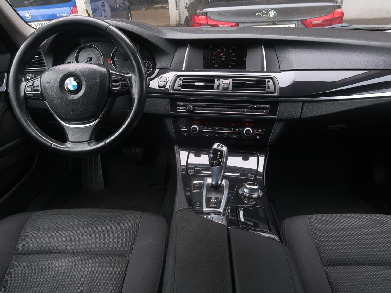 2015 BMW 5-SERIES - 10