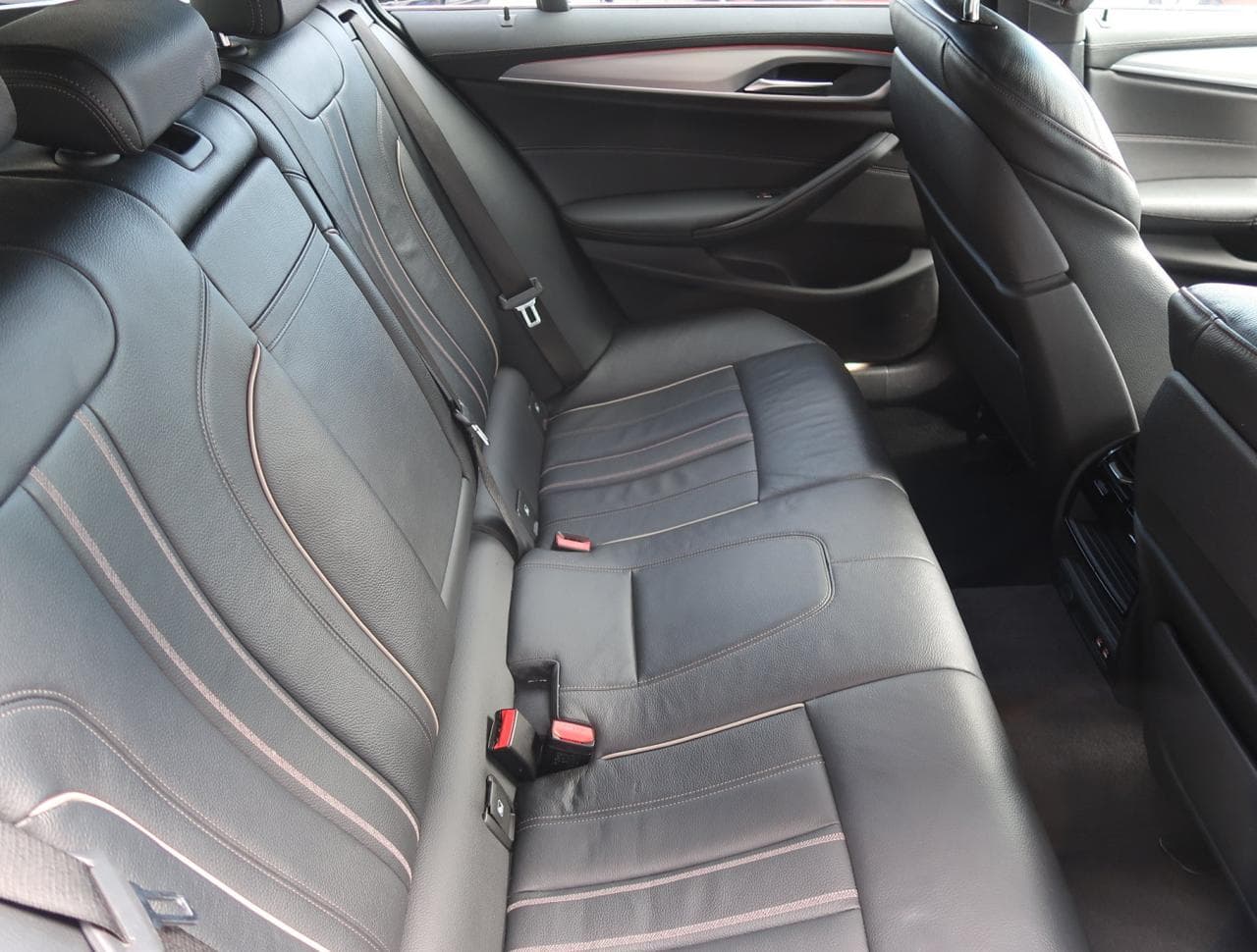 2020 BMW 5-SERIES - 19