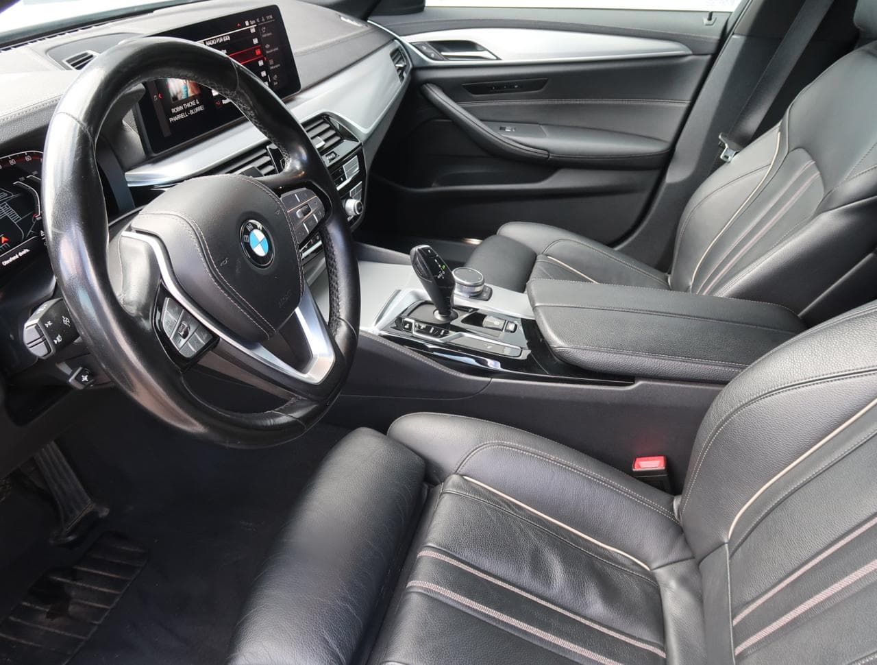 2020 BMW 5-SERIES - 24