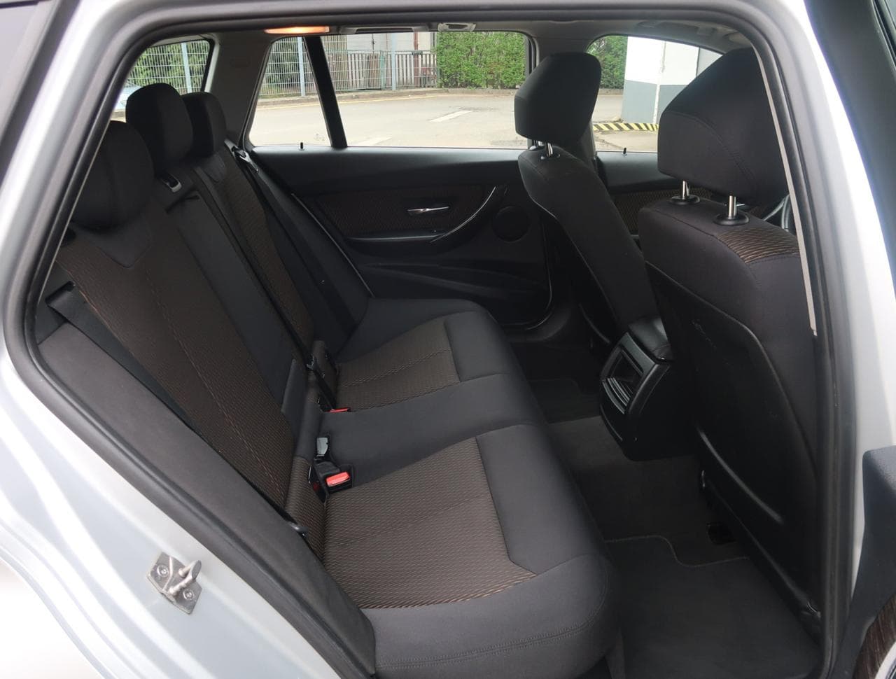 2013 BMW 3-SERIES - 24