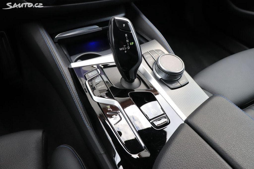 2020 BMW 5-SERIES - 17