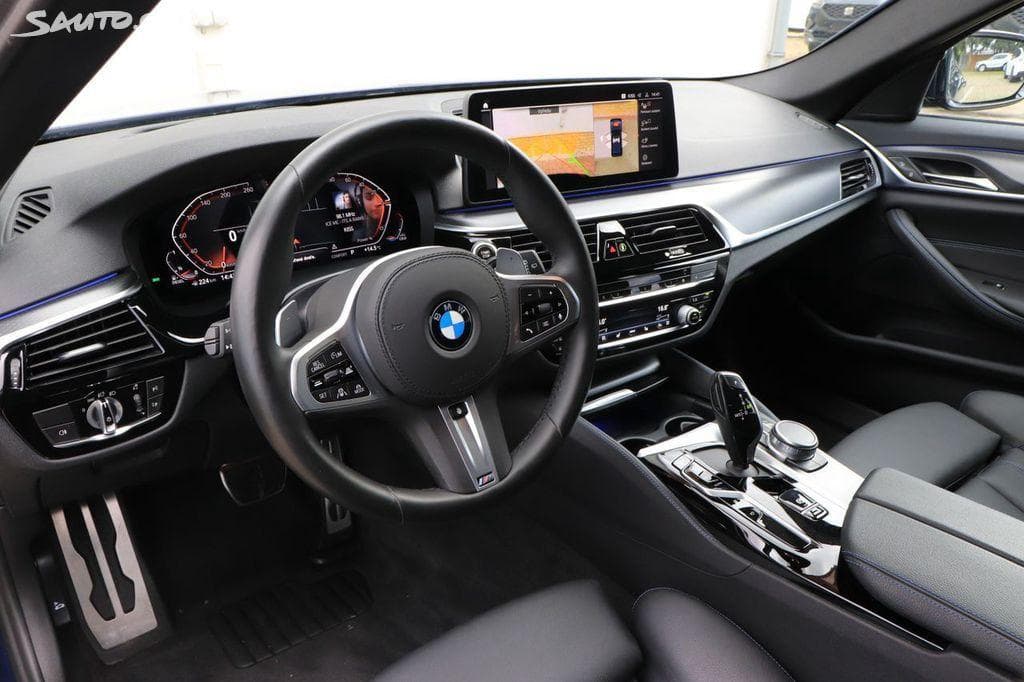 2020 BMW 5-SERIES - 11