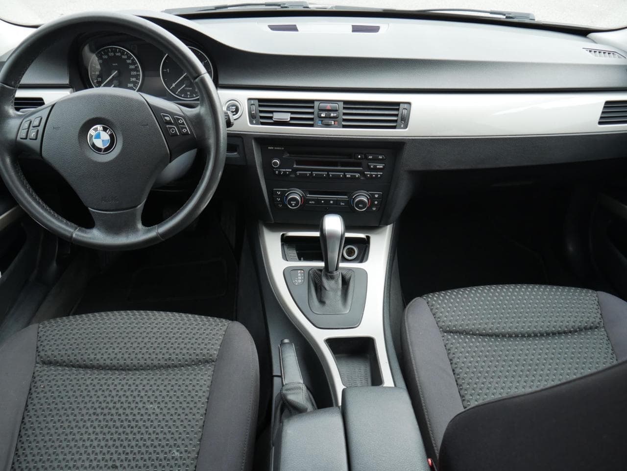 2012 BMW 3-SERIES - 8