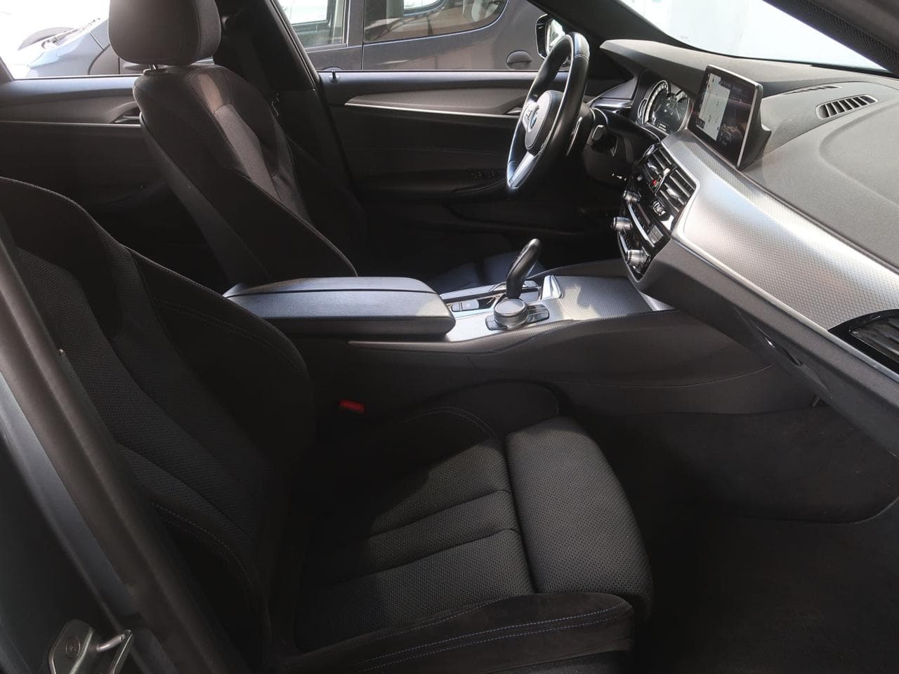 2020 BMW 5-SERIES - 22