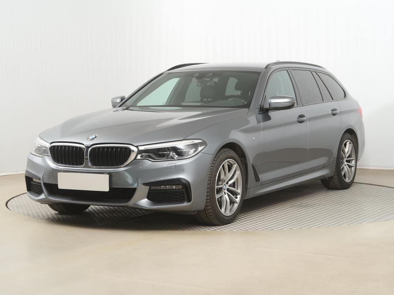 2020 BMW 5-SERIES - 5