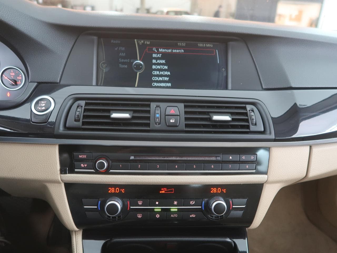 2011 BMW 5-SERIES - 35