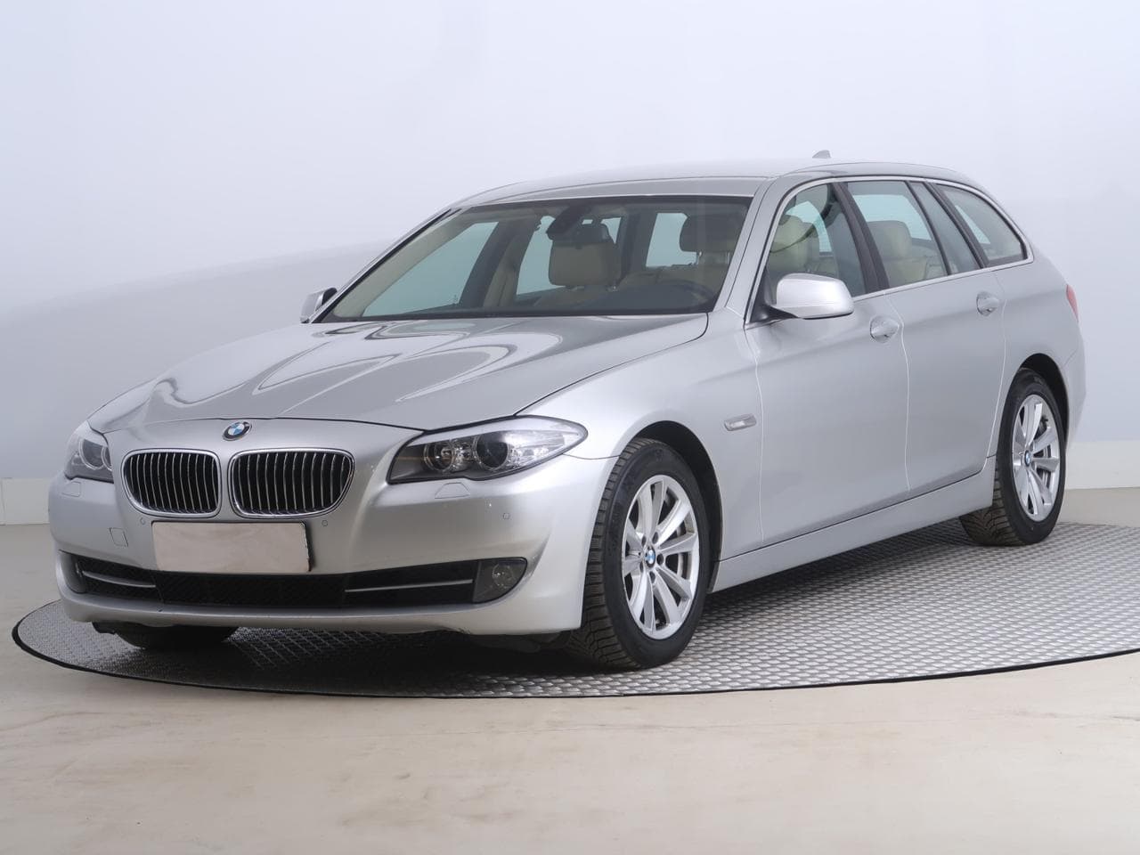 2011 BMW 5-SERIES - 5