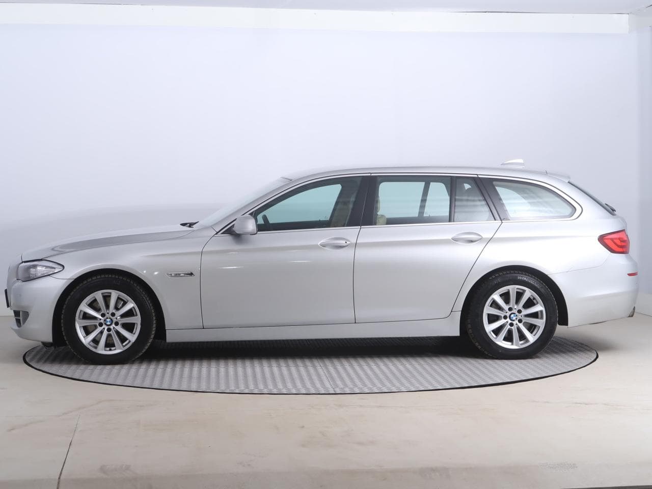 2011 BMW 5-SERIES - 7