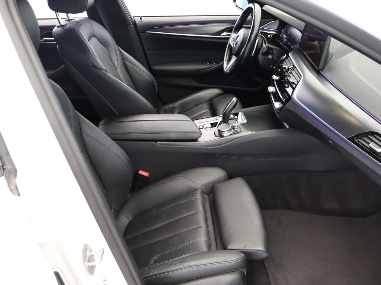 2021 BMW 5-SERIES - 16