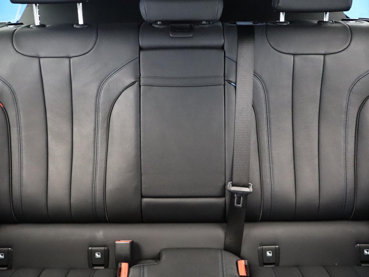 2021 BMW 5-SERIES - 19