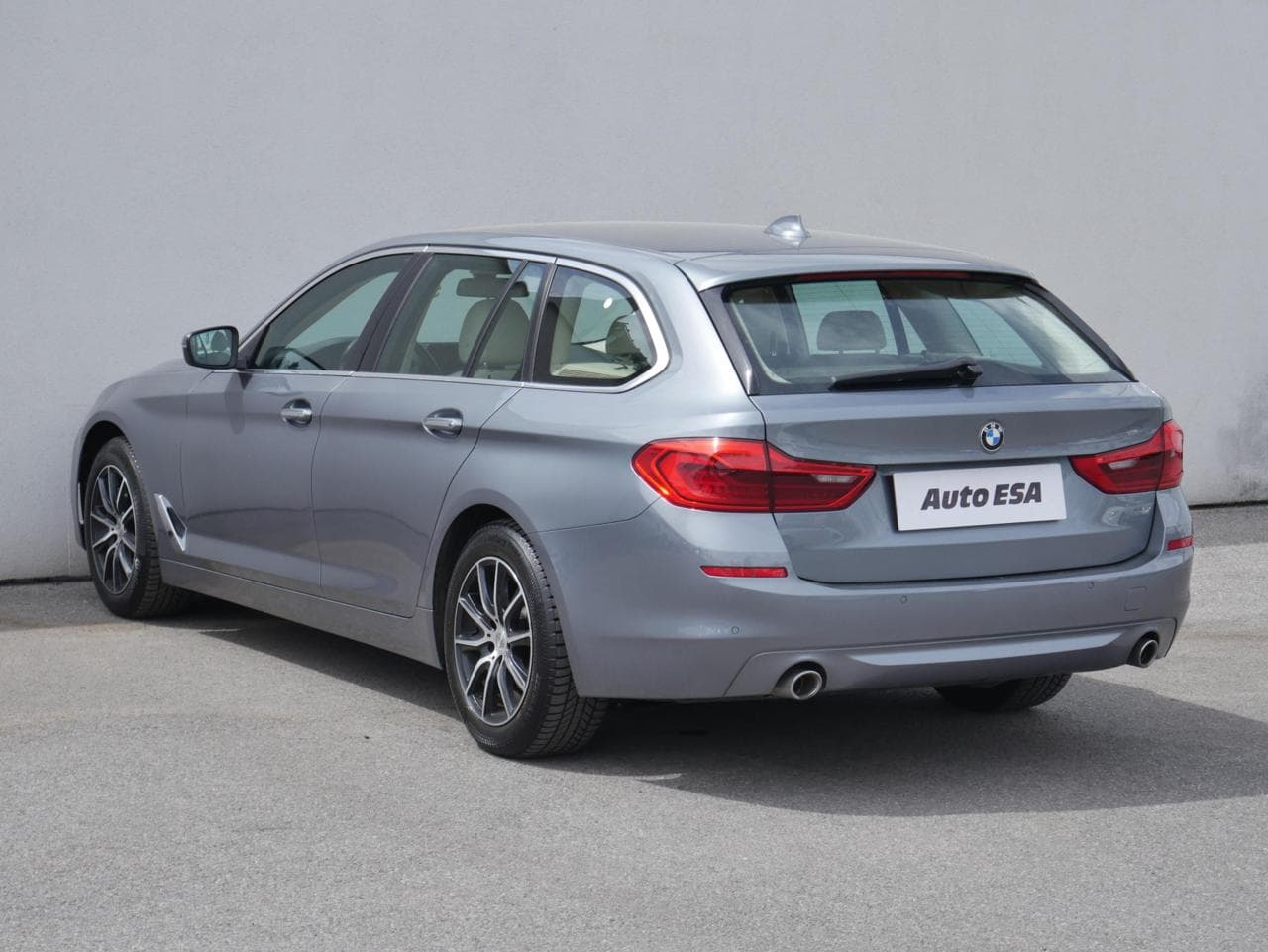 2018 BMW 5-SERIES - 6