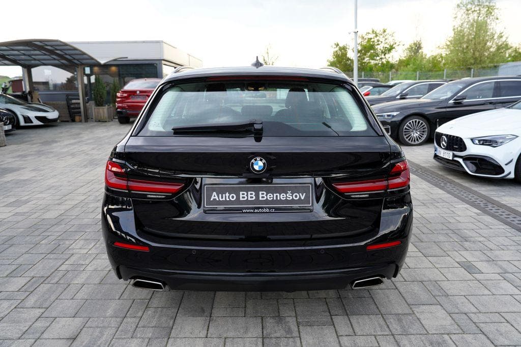 2020 BMW 5-SERIES - 5
