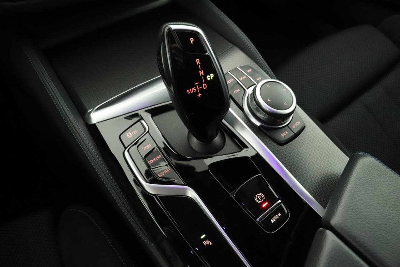 2021 BMW 5-SERIES - 28