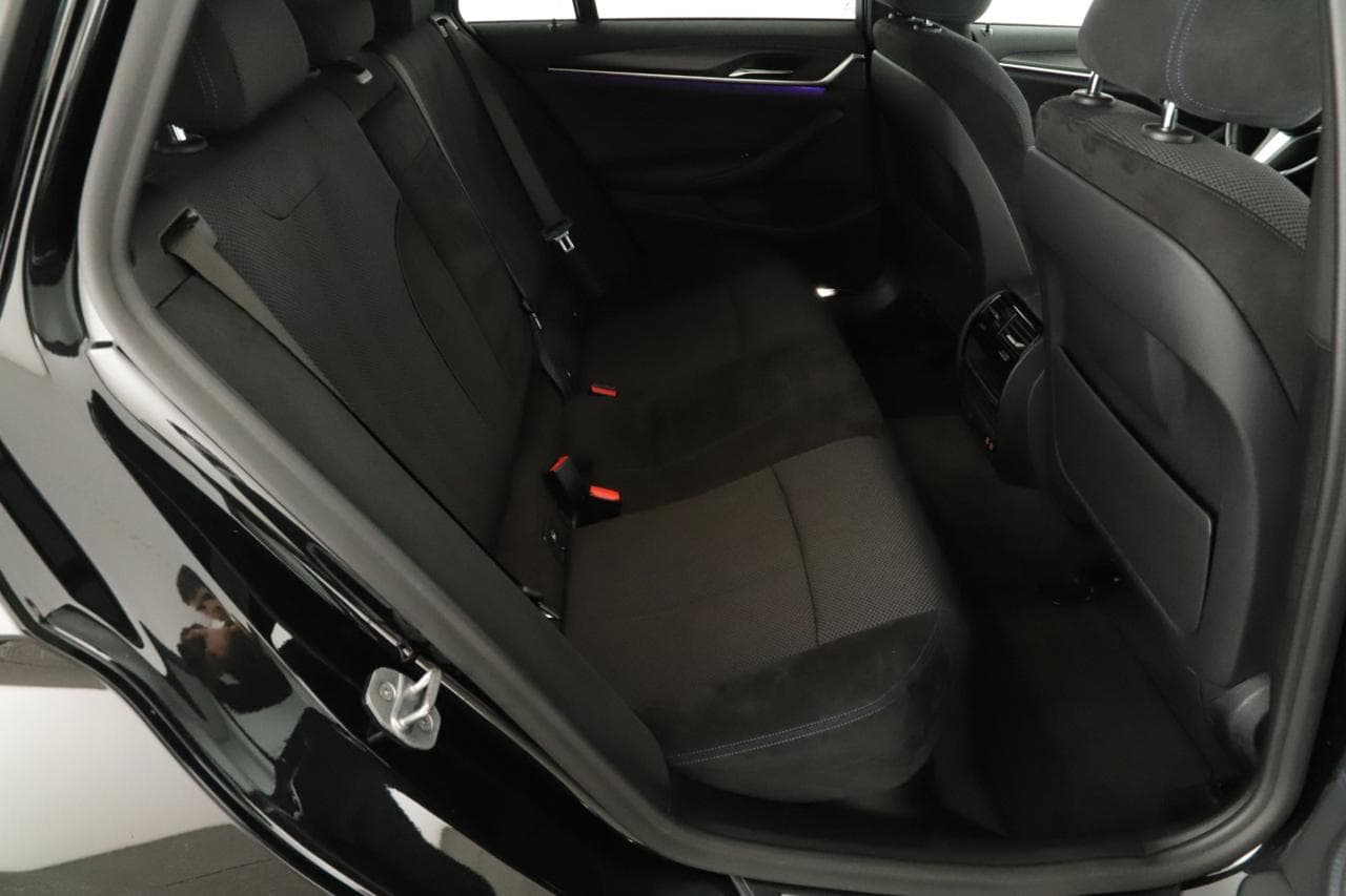 2021 BMW 5-SERIES - 16