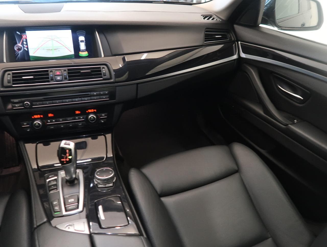 2014 BMW 5-SERIES - 11