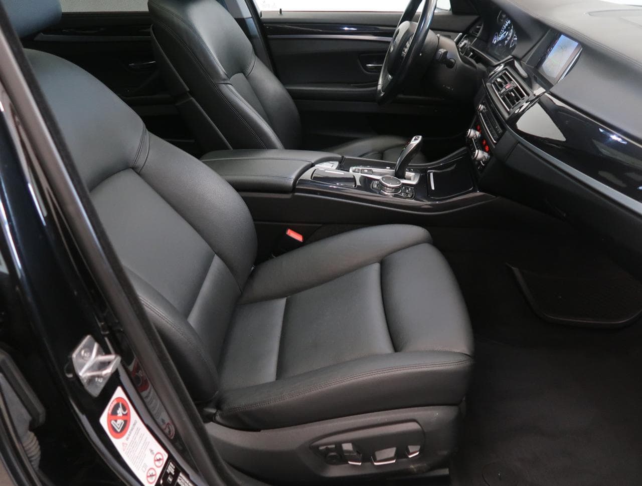 2014 BMW 5-SERIES - 12