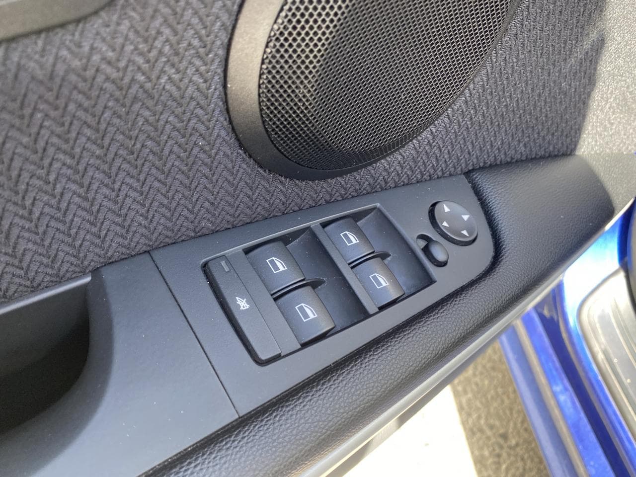 2011 BMW 3-SERIES - 13