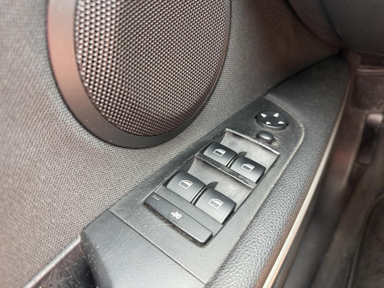 2008 BMW 3-SERIES - 11