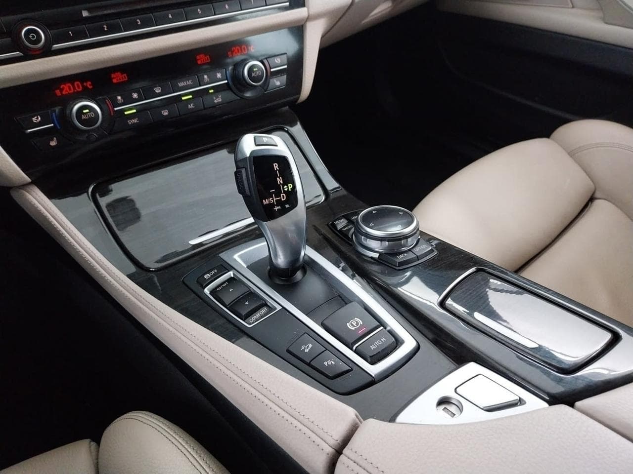 2015 BMW 5-SERIES - 19