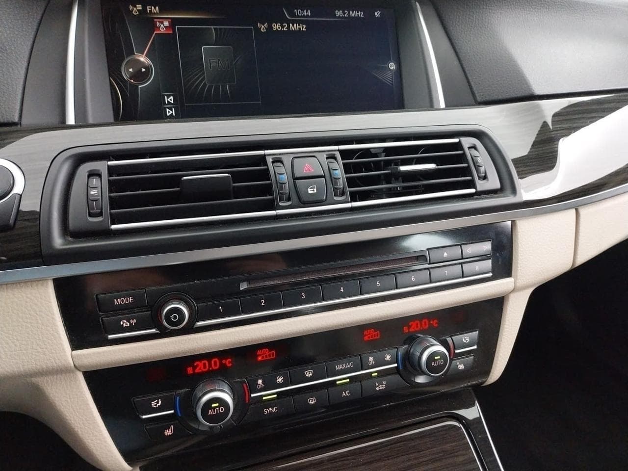 2015 BMW 5-SERIES - 18
