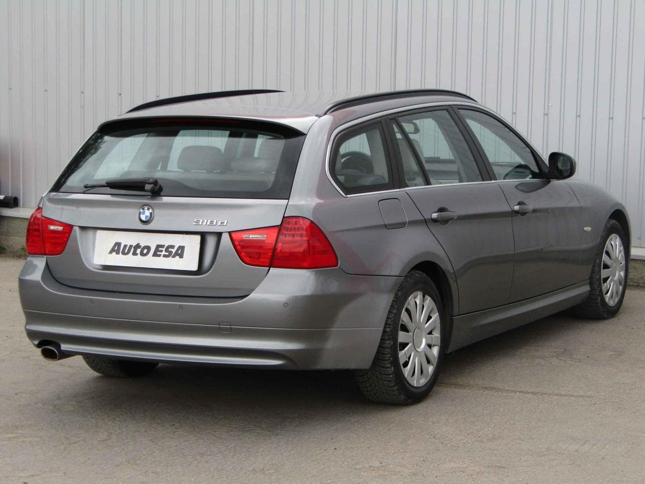 2010 BMW 3-SERIES - 4