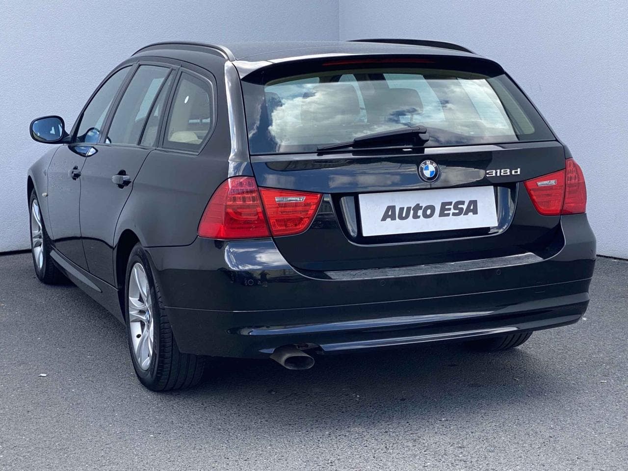2012 BMW 3-SERIES - 10