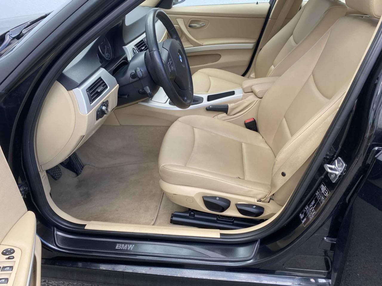 2012 BMW 3-SERIES - 15