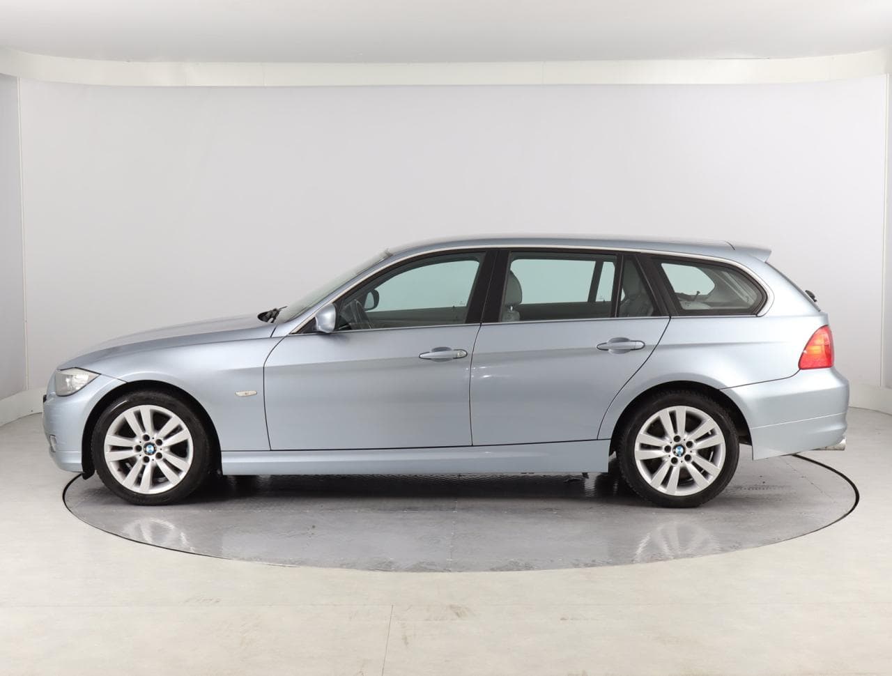 2011 BMW 3-SERIES - 6