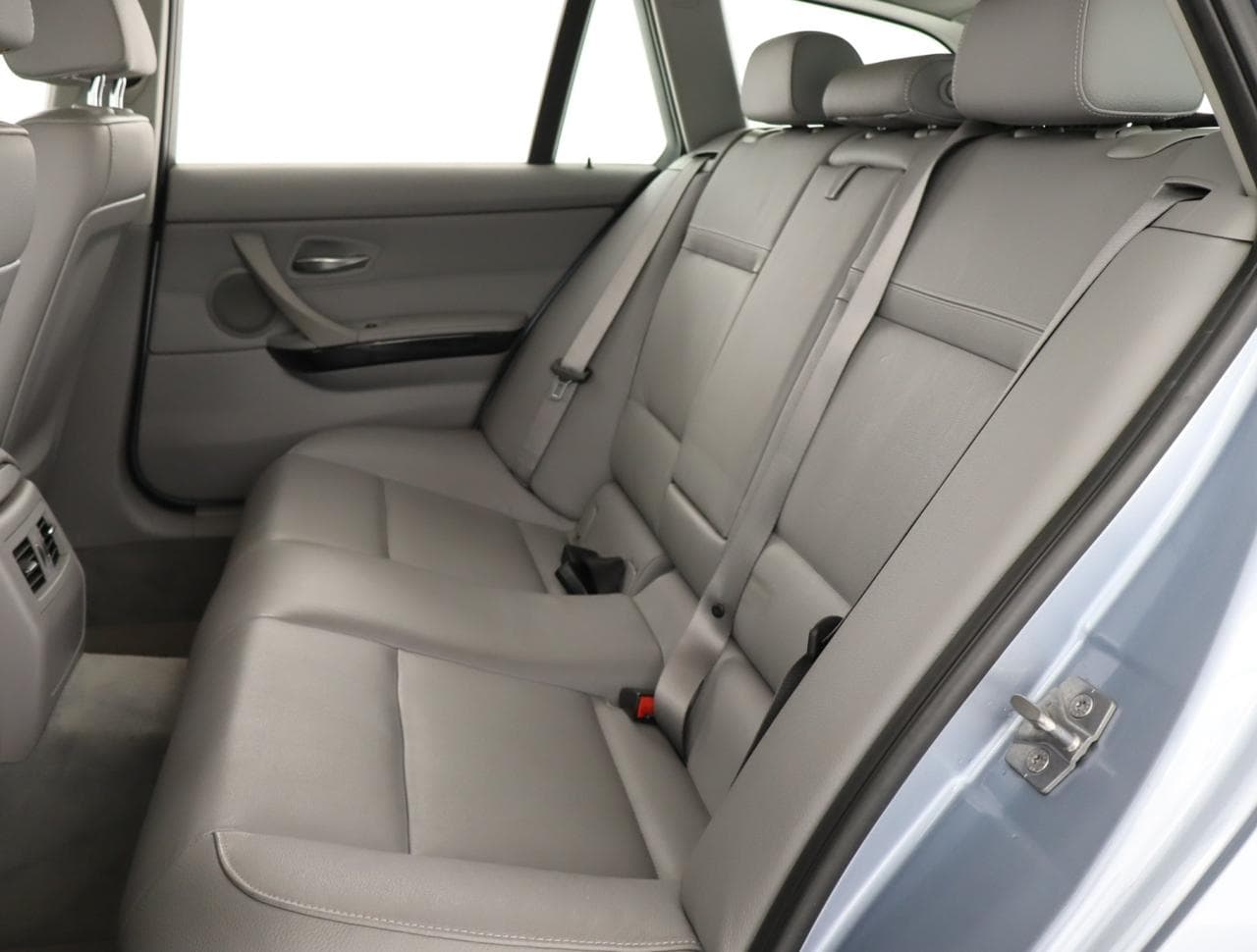 2011 BMW 3-SERIES - 28